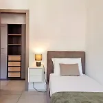Urban By Quokka 360 - Modern With Private Parking *