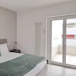 Urban By Quokka 360 - Modern With Private Parking Лугано