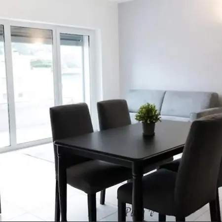 Urban By Quokka 360 - Modern With Private Parking Appartement *