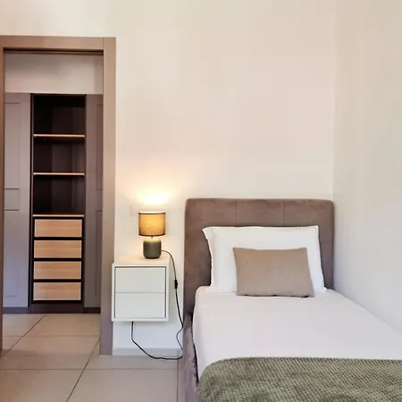 Urban By Quokka 360 - Modern With Private Parking *