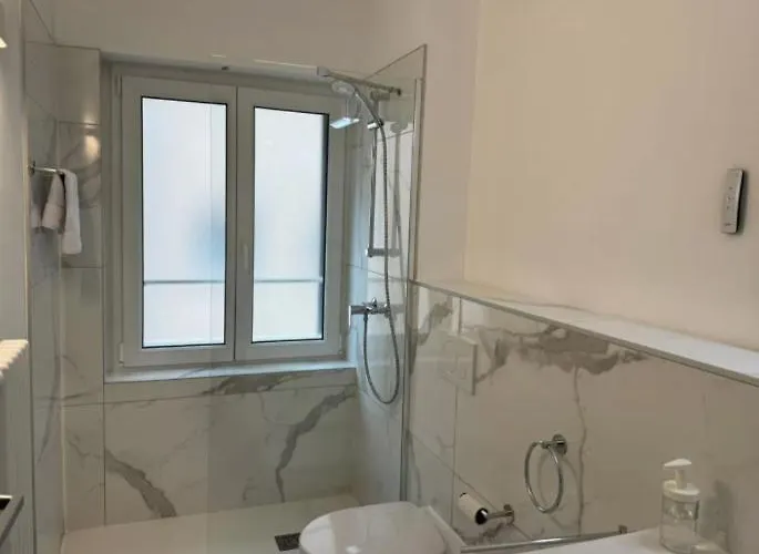 Urban By Quokka 360 - With Parking In