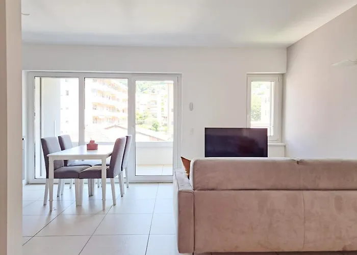 Urban By Quokka 360 - With Parking In Apartamento *