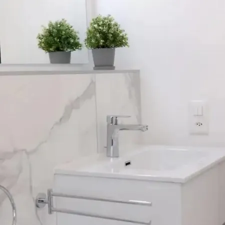 Urban By Quokka 360 - With Parking In Lugano